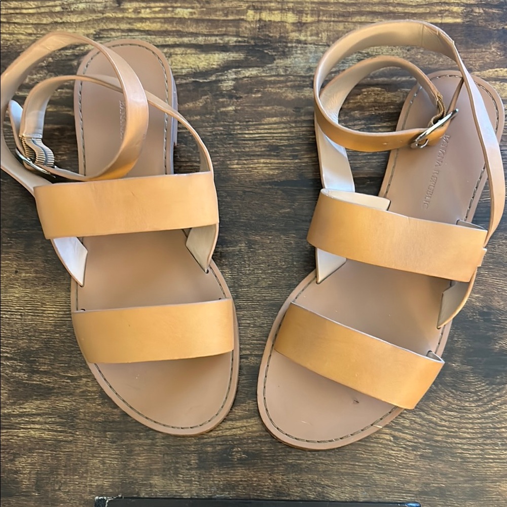 Banana Republic Tan Sandals Minimalist Design